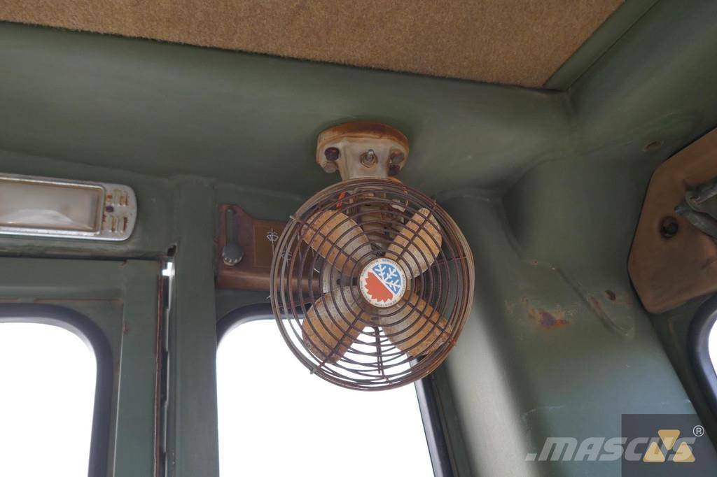 CAT 130G Ex-army Грейдери