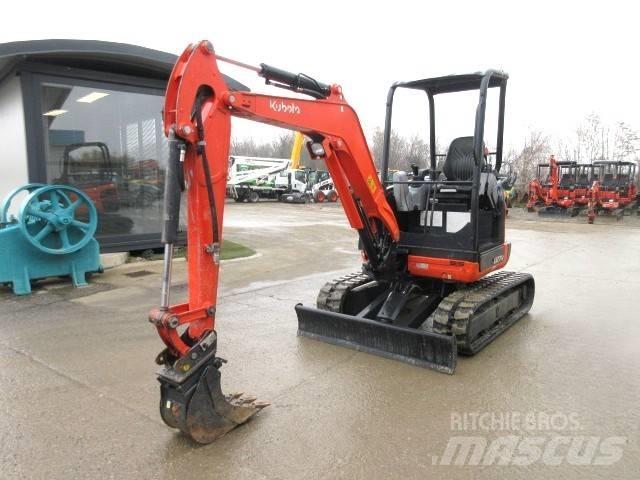 Kubota U 27-4 Мини екскаватори < 7 т