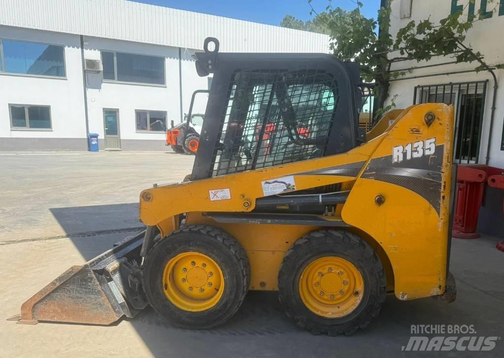 Gehl R 135 Мини товарачи

