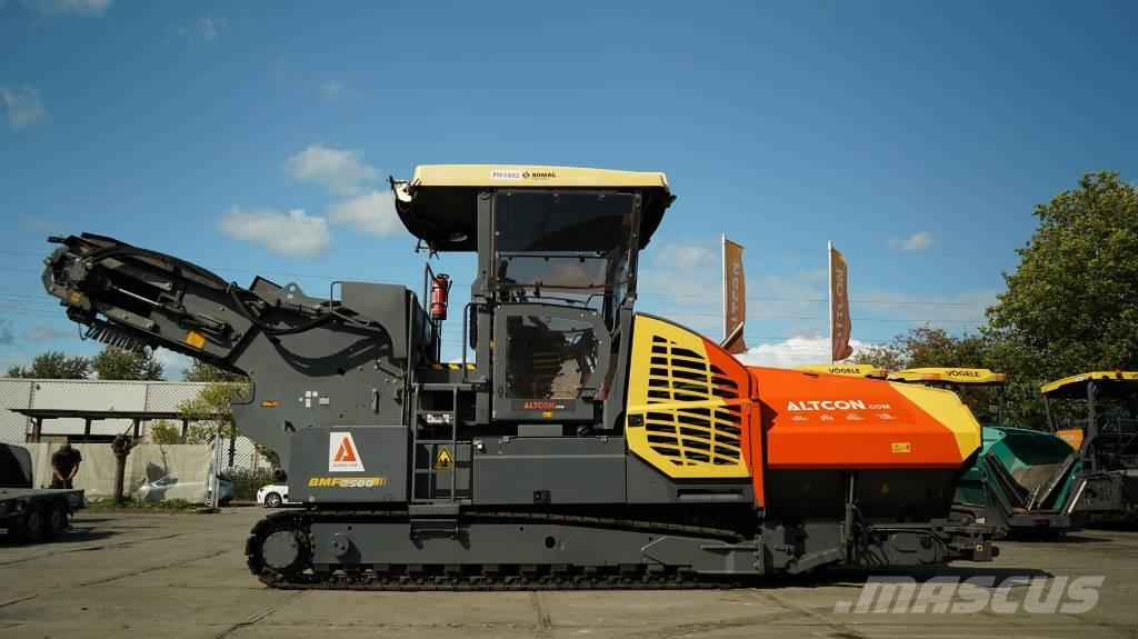 Bomag BMF 2500 S Машини за асфалт