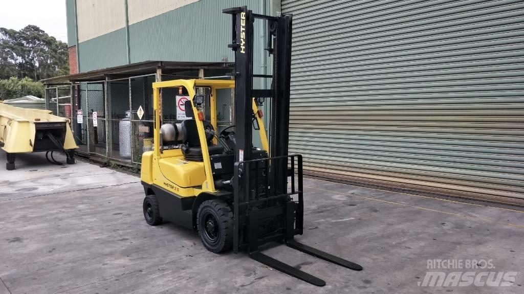 Hyster H2.5XT Камиони с АГУ
