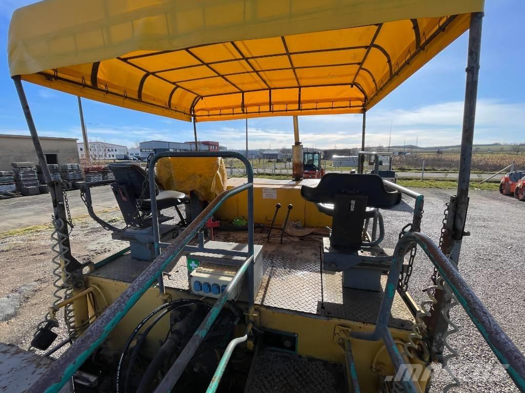 Vögele 1800 Машини за асфалт