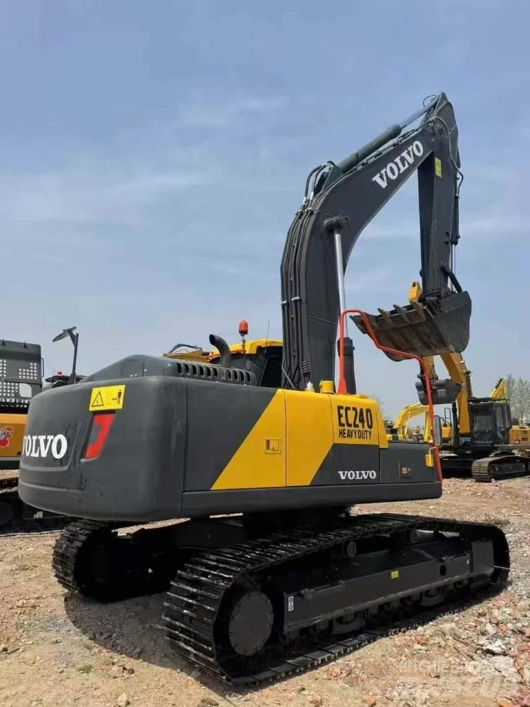 Volvo EC 240 Верижен екскаватор