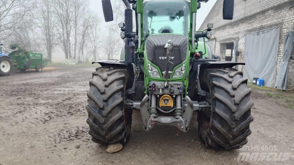 Fendt 724 Profi Plus Трактори