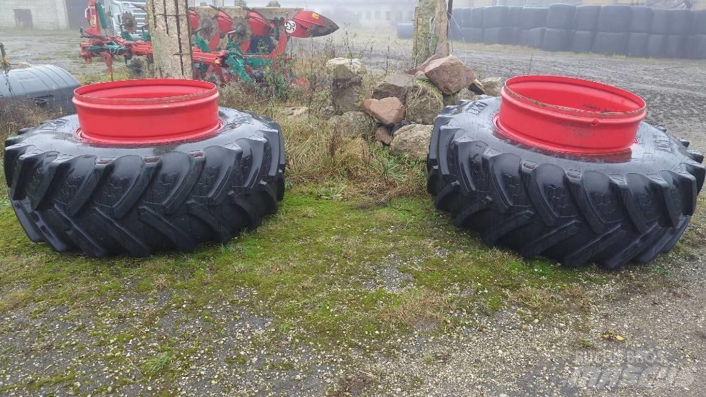 Fendt 724 Profi Plus Трактори