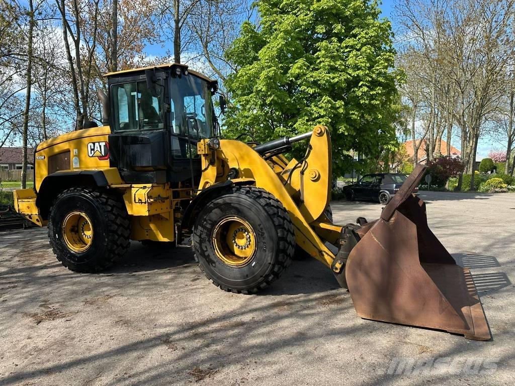 CAT 930 M Колесни товарачи
