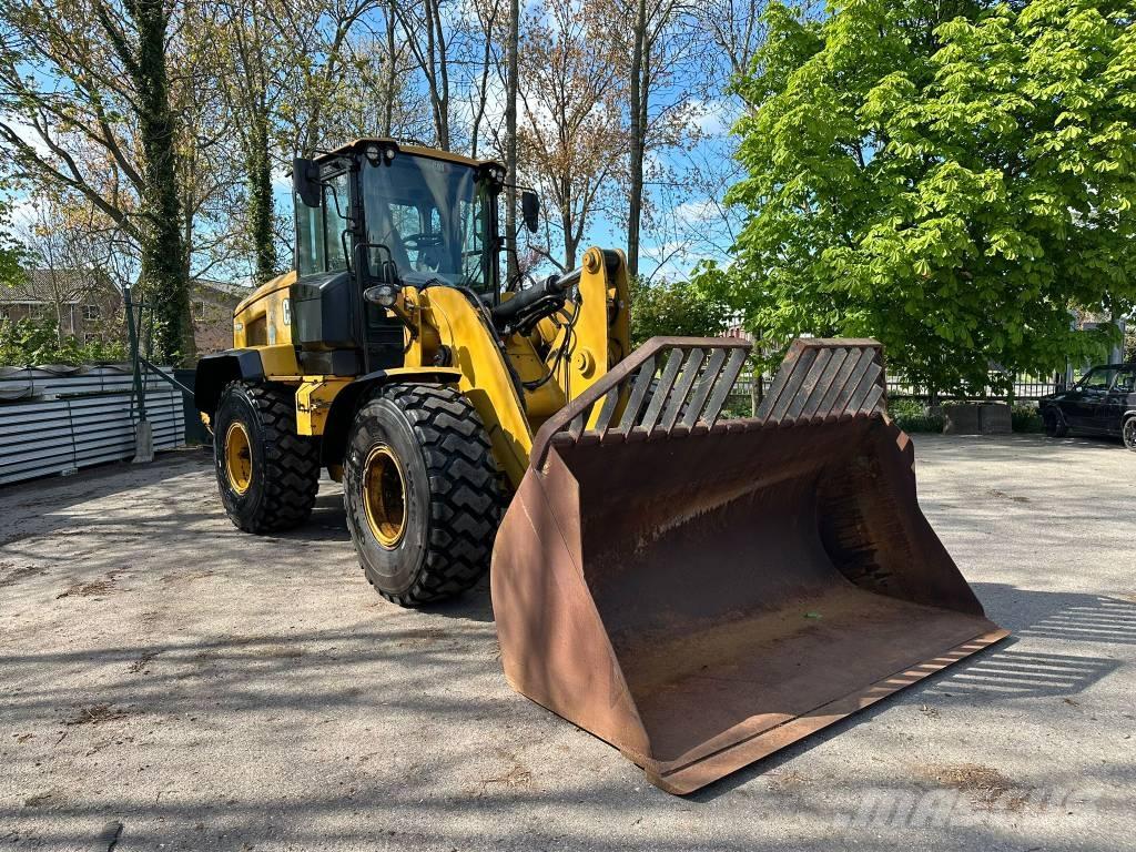 CAT 930 M Колесни товарачи