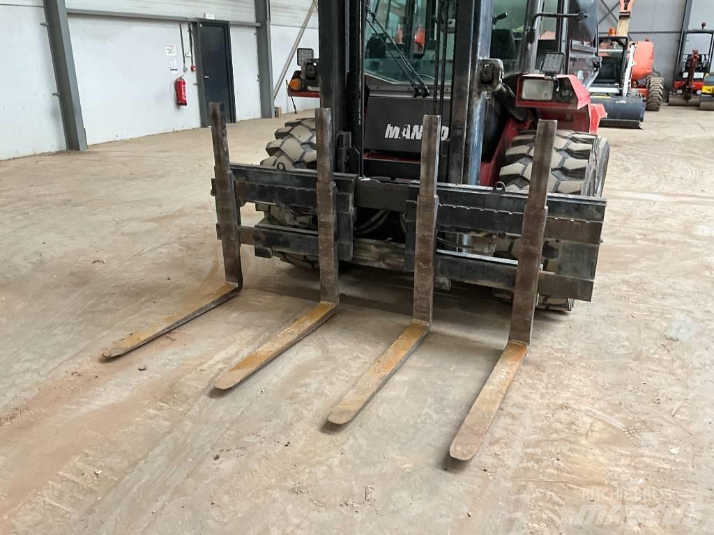 Manitou MC 40 Камиони за херавни местности