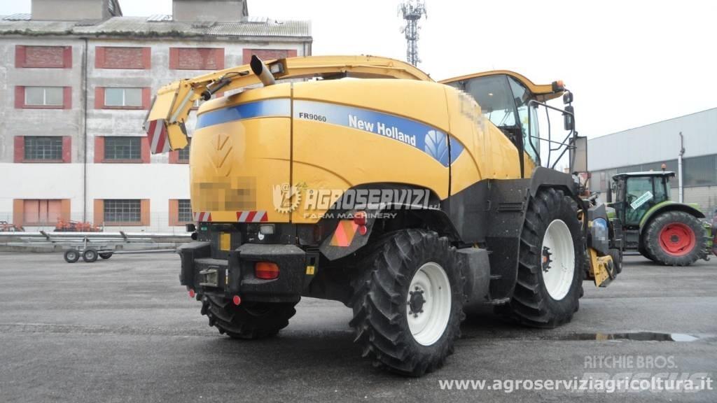 New Holland FR 9060 Самоходни фуражири