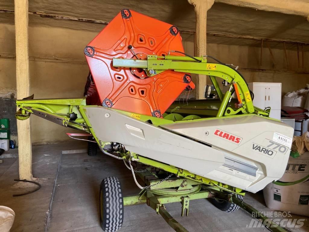 CLAAS Lexion 750 Комбайни