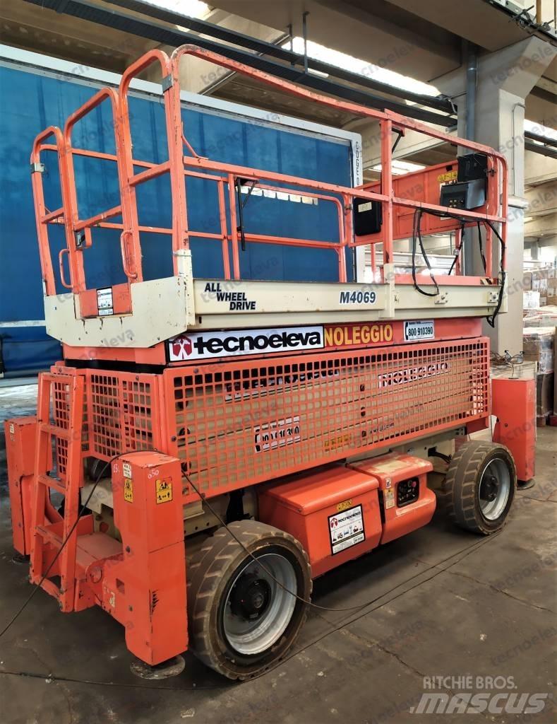 JLG M 4069 Ножични работни платформи