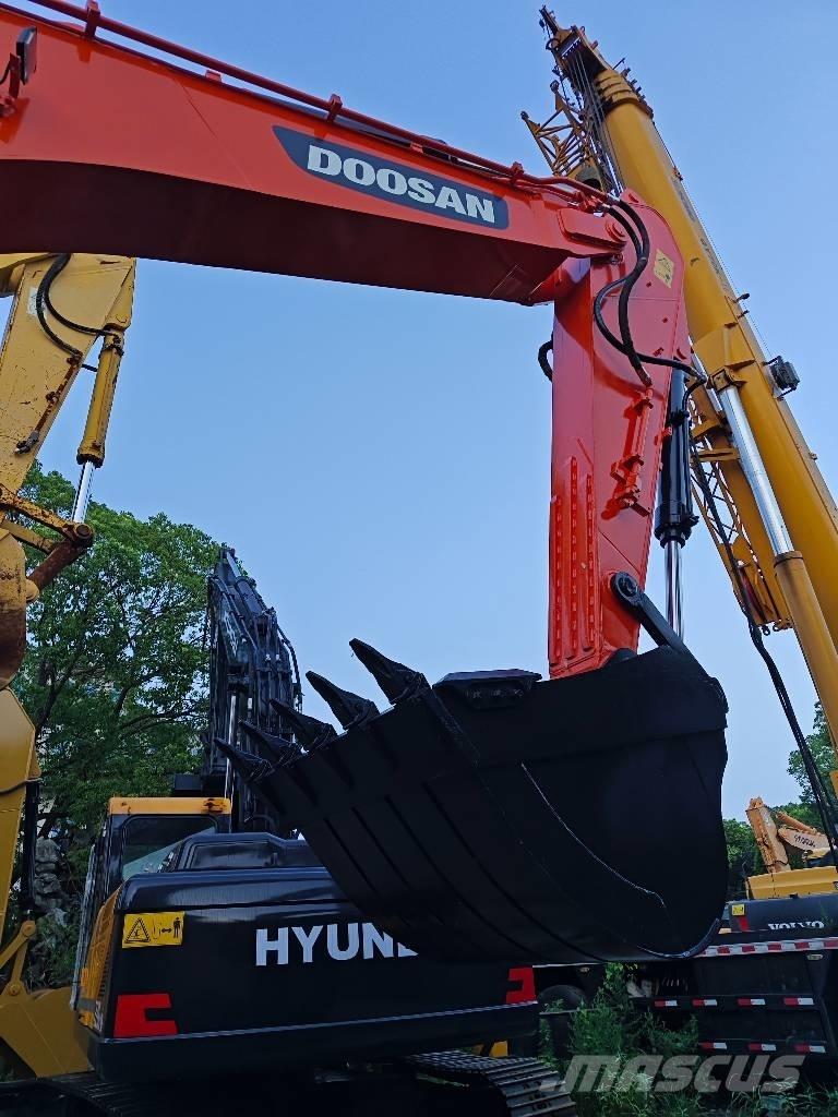 Doosan DX 300 LC Верижен екскаватор