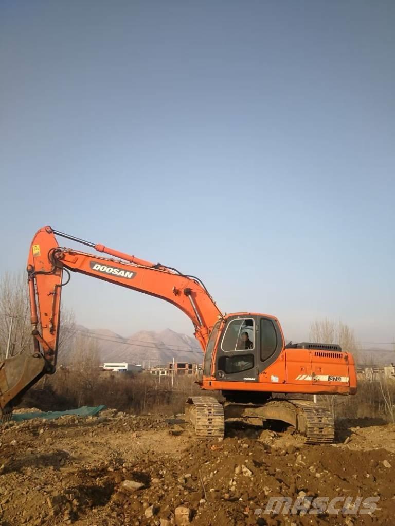 Doosan DX 225 Верижен екскаватор