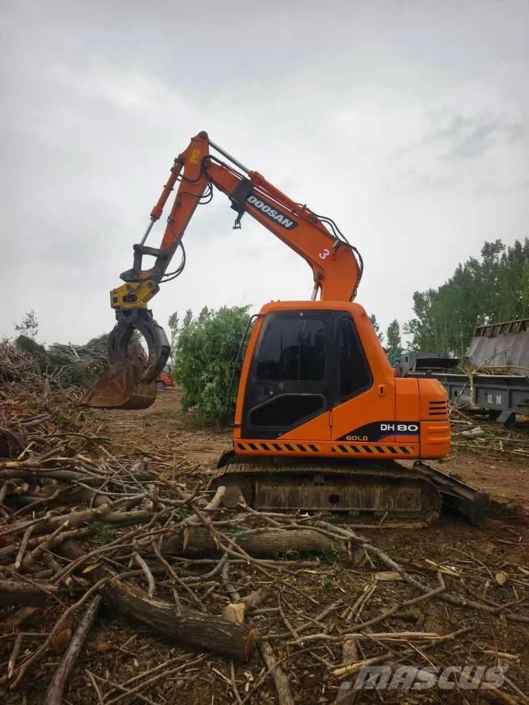 Doosan DH 80 Средни екскаватори 7т - 12т