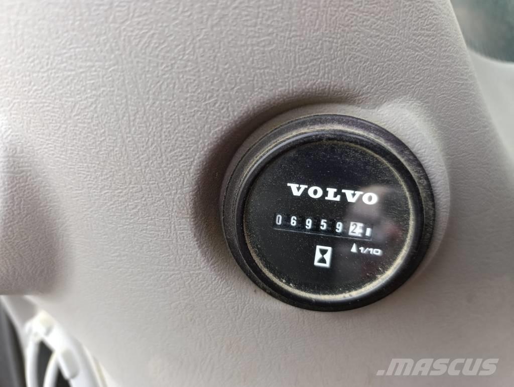 Volvo EW 210 D Колесни екскаватори