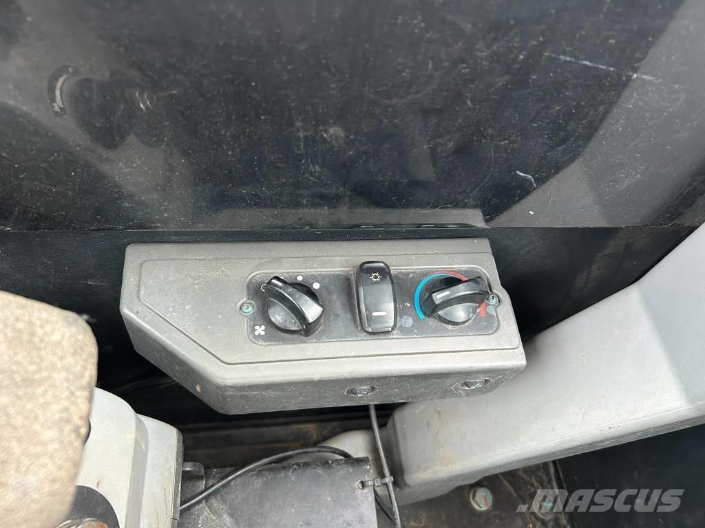 CAT 305.5 Верижен екскаватор