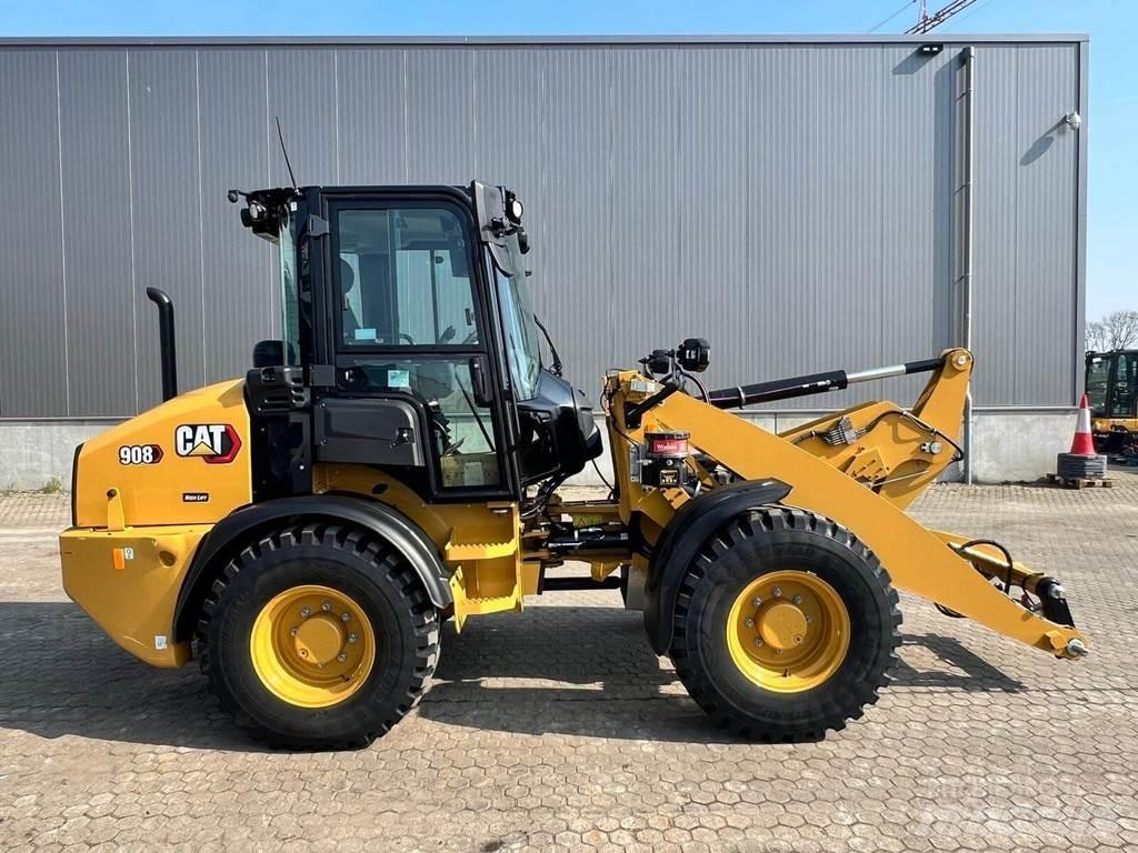 CAT 908 Колесни товарачи