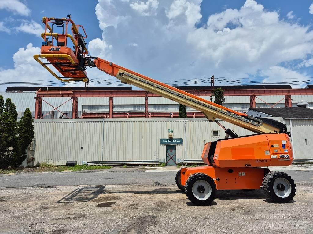 JLG 800 S Съчленени стрелови подемници