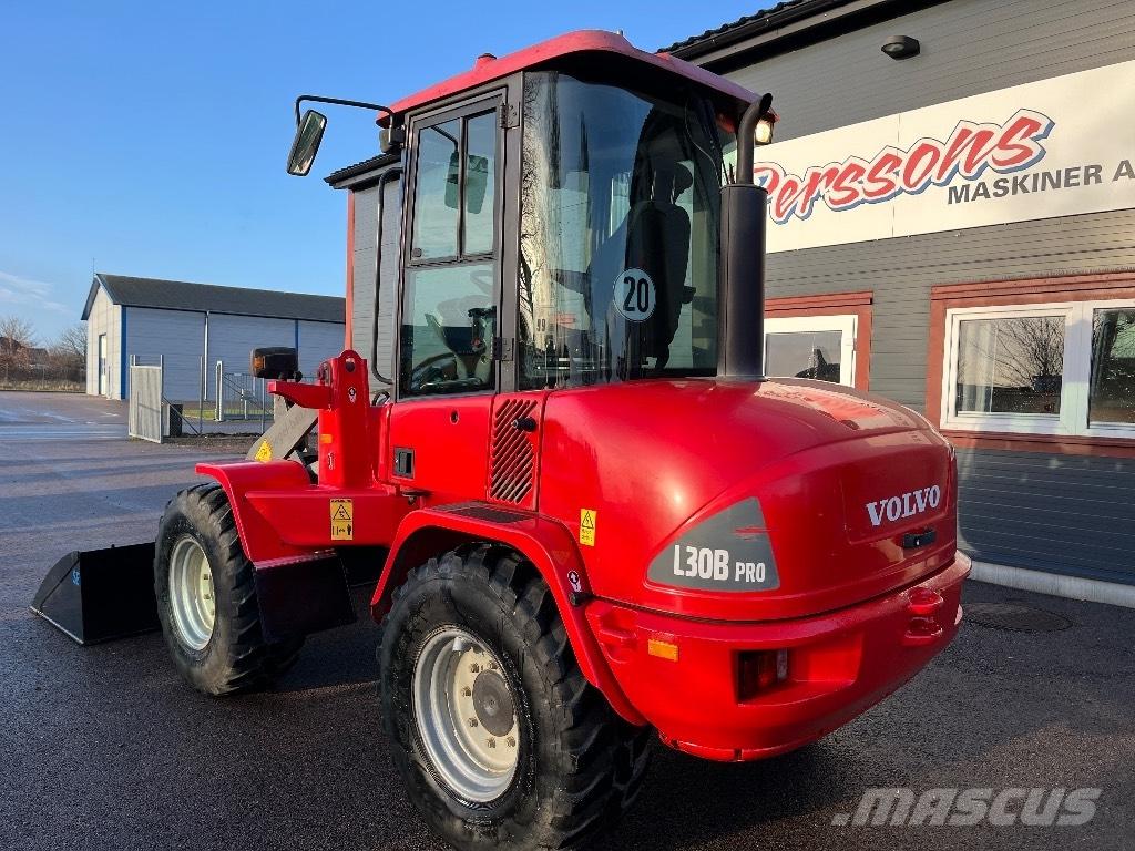 Volvo L30 Pro-10 Колесни товарачи