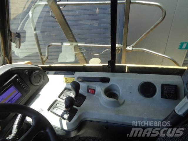 CAT 740 B Дъмпери/моторни превозни средства