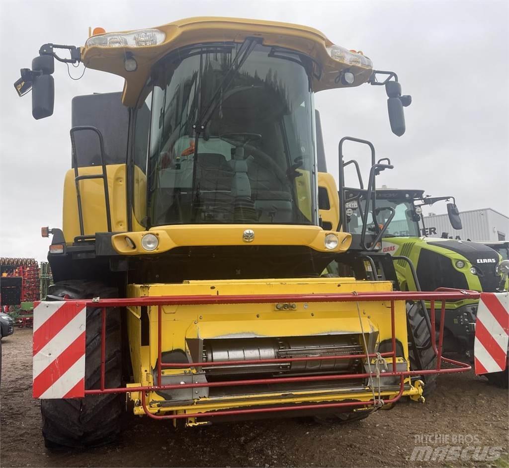 New Holland CR 980 Комбайни
