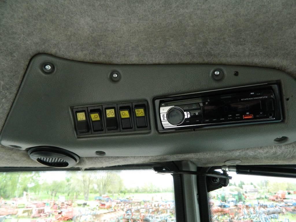 Valtra C 130 Трактори
