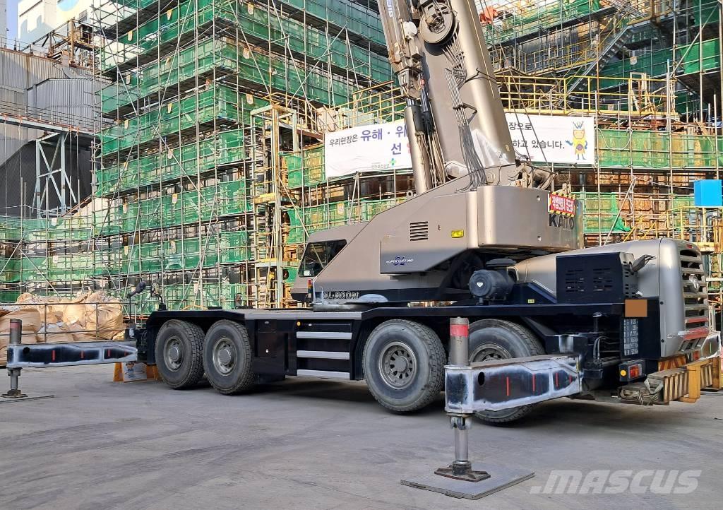 Kato KR-75H Кранове за тежък терен