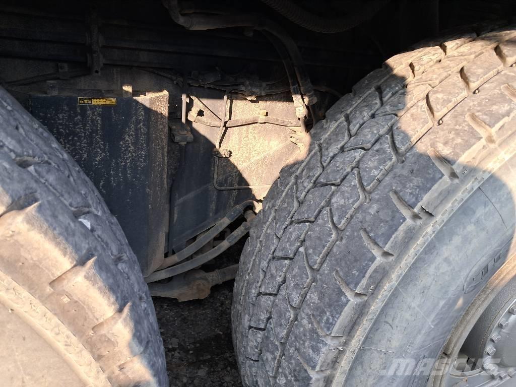 Kato KR-75H Кранове за тежък терен