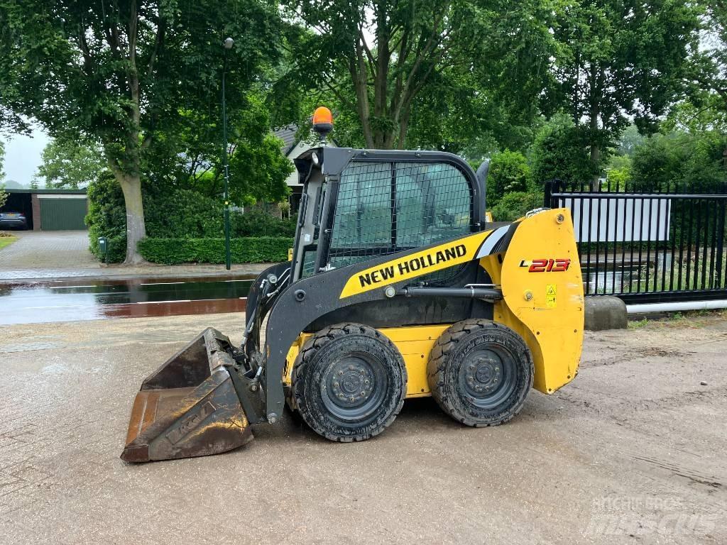 New Holland L 213 Мини товарачи
