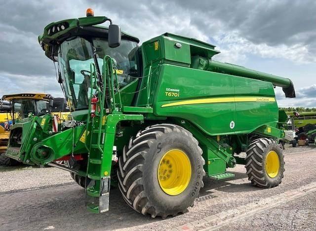 John Deere T 670 Комбайни