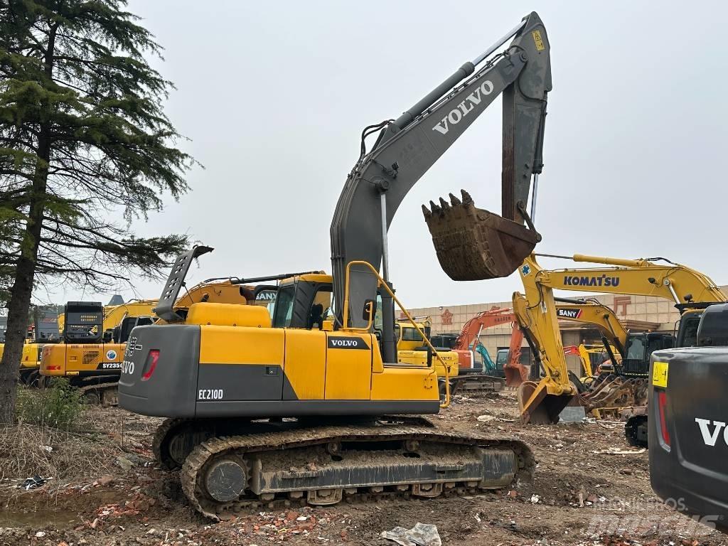 Volvo EC210D Верижен екскаватор