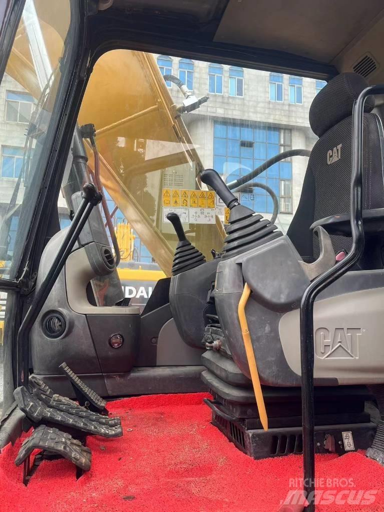 CAT 312D2GC Средни екскаватори 7т - 12т