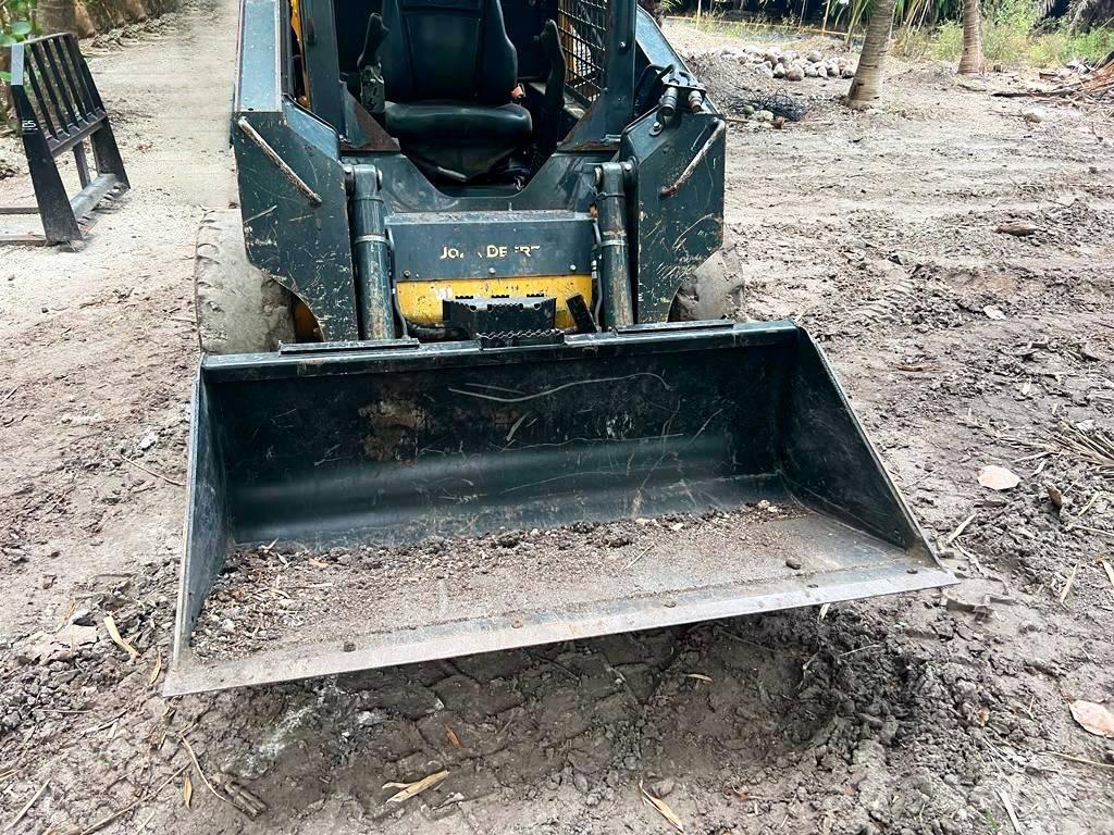 John Deere 312 Мини товарачи
