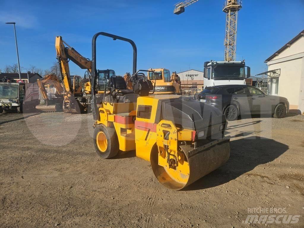 Dynapac CC 900 Двойни барабанни ролки
