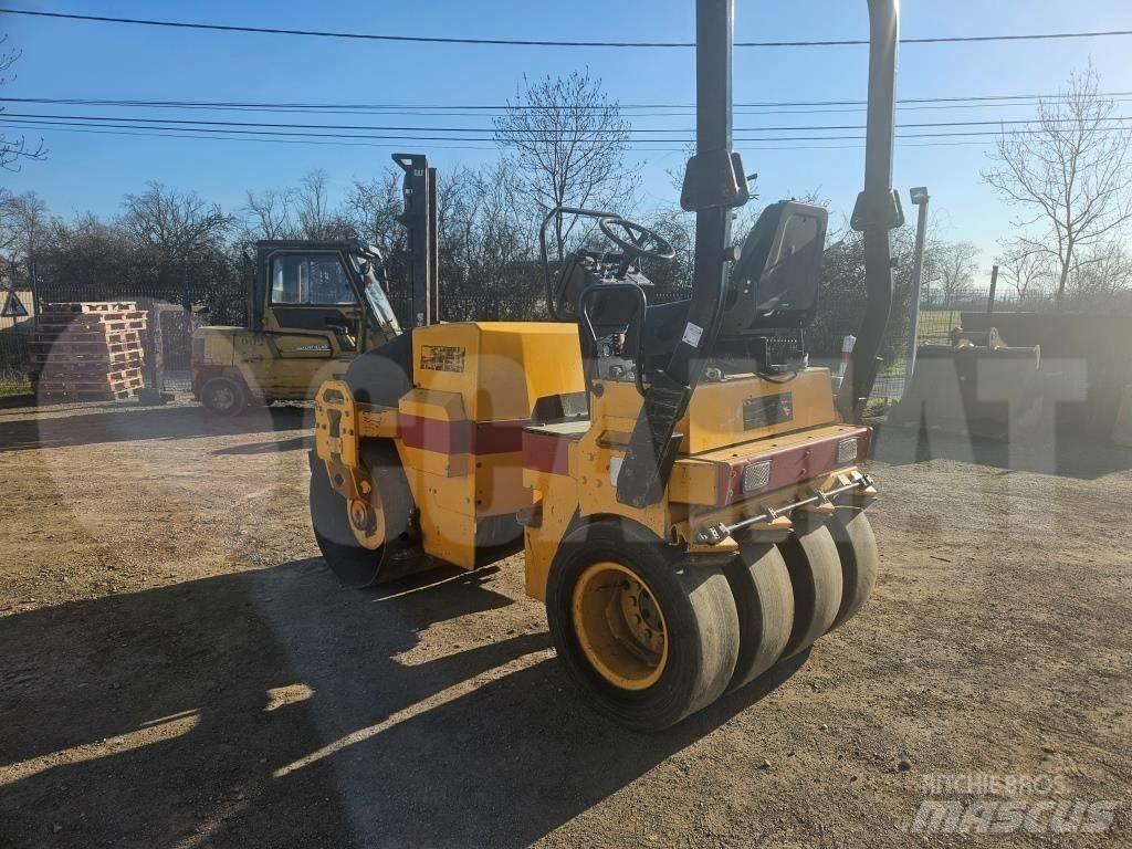 Dynapac CC 900 Двойни барабанни ролки
