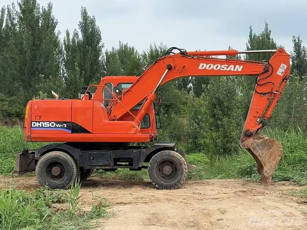 Doosan DH 150 W-7 Колесни екскаватори