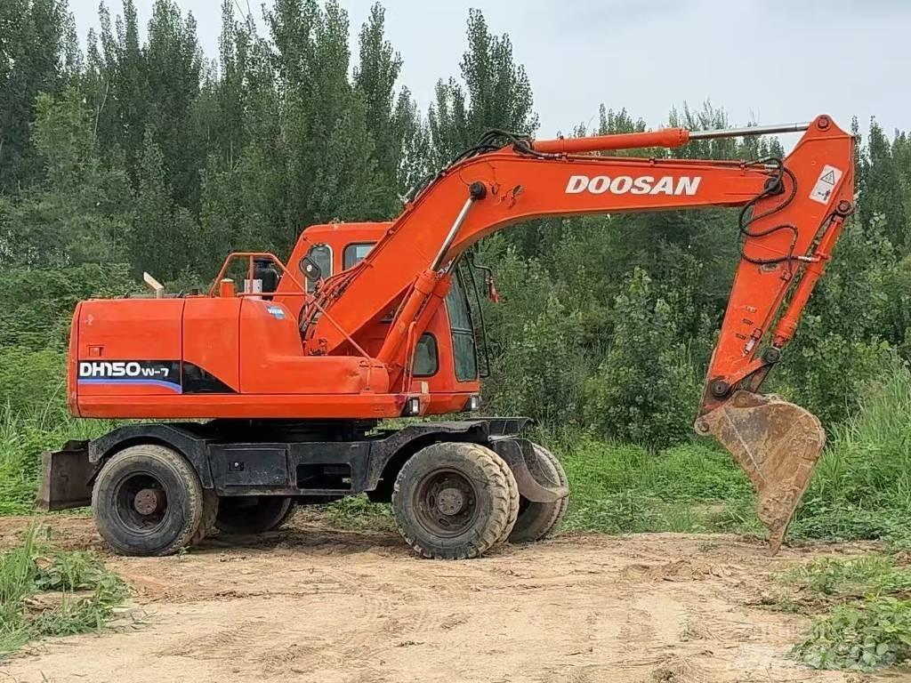 Doosan DH 150 W-7 Колесни екскаватори