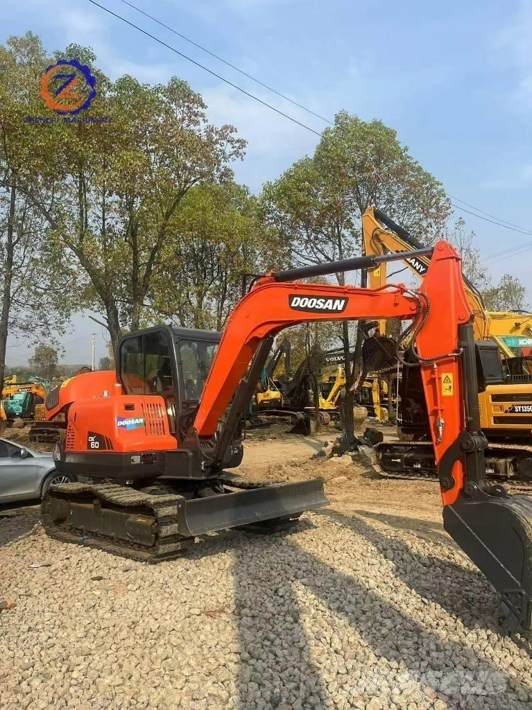 Doosan DX 60 Мини екскаватори < 7 т