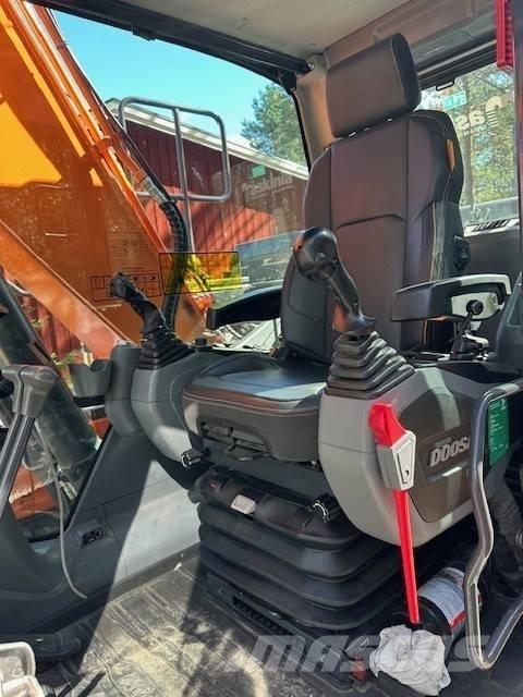 Doosan DX 140 LC Верижен екскаватор