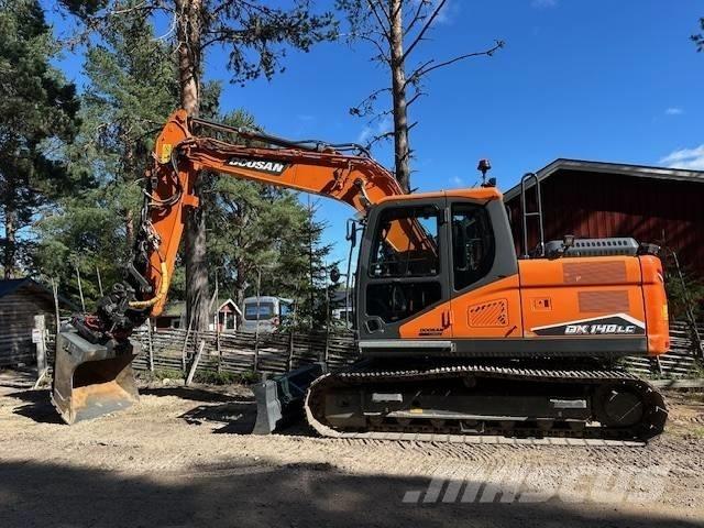 Doosan DX 140 LC Верижен екскаватор