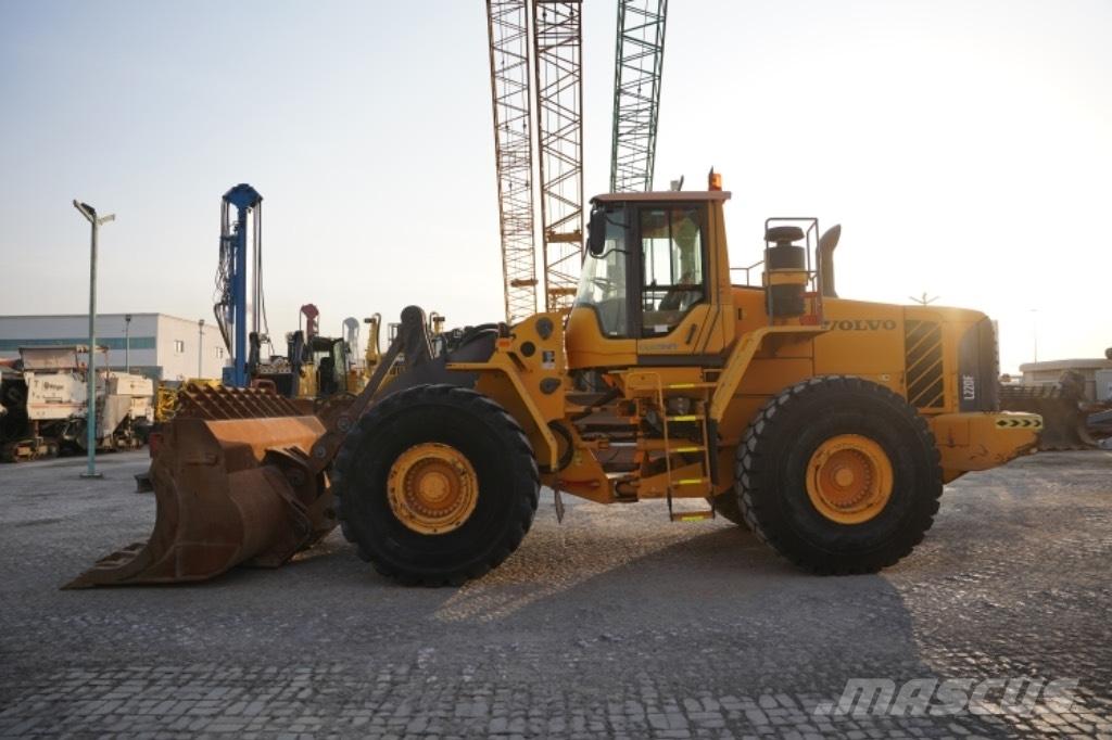 Volvo L220 F Колесни товарачи