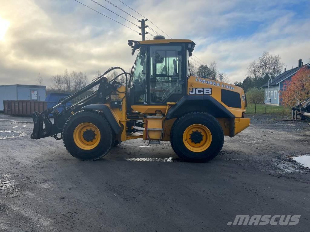 JCB 413K Колесни товарачи
