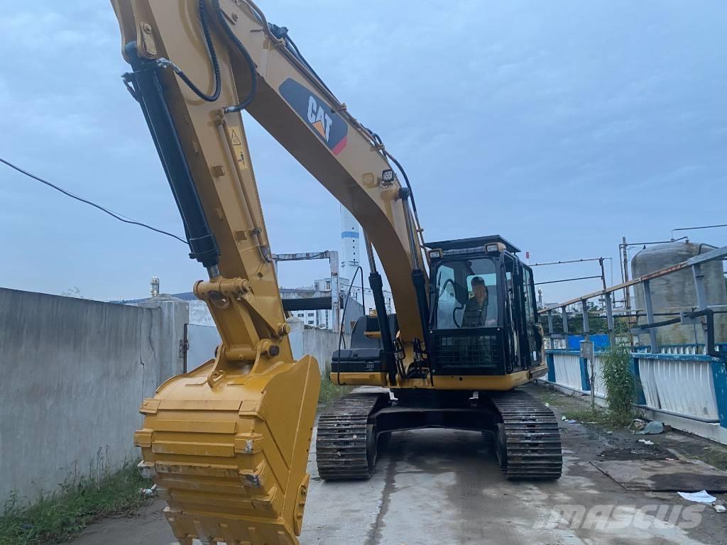 CAT 320 D Верижен екскаватор