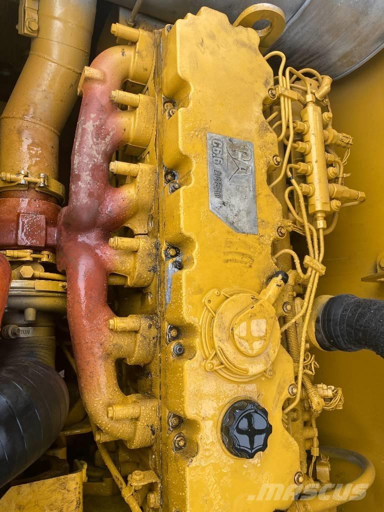 CAT 320 D Верижен екскаватор