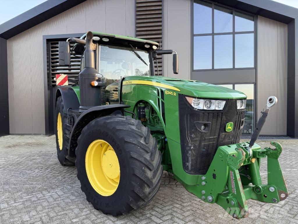 John Deere 8345 R Трактори