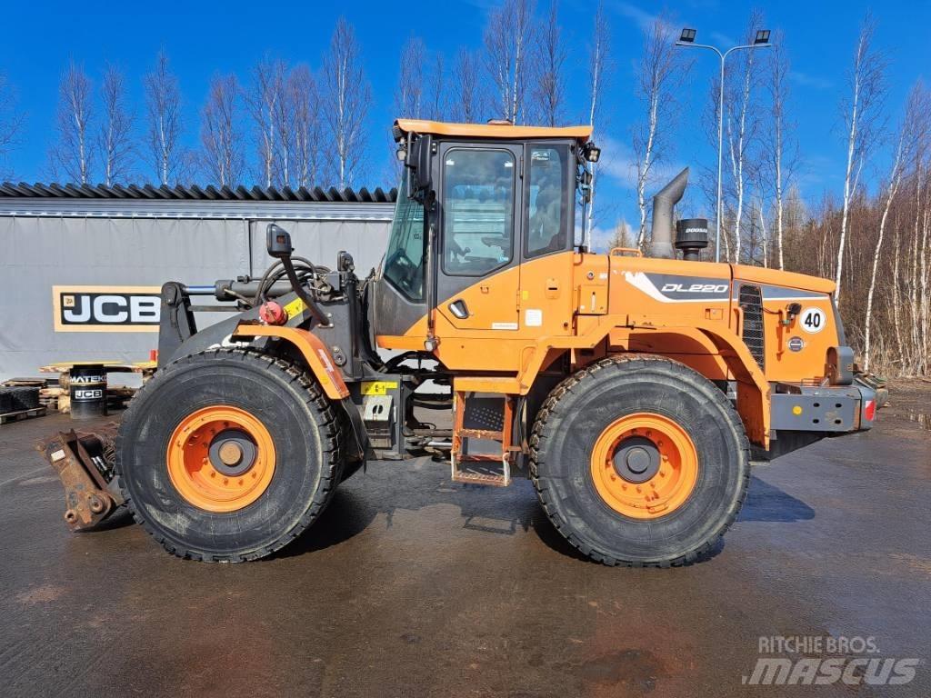 Doosan DL 220 Колесни товарачи