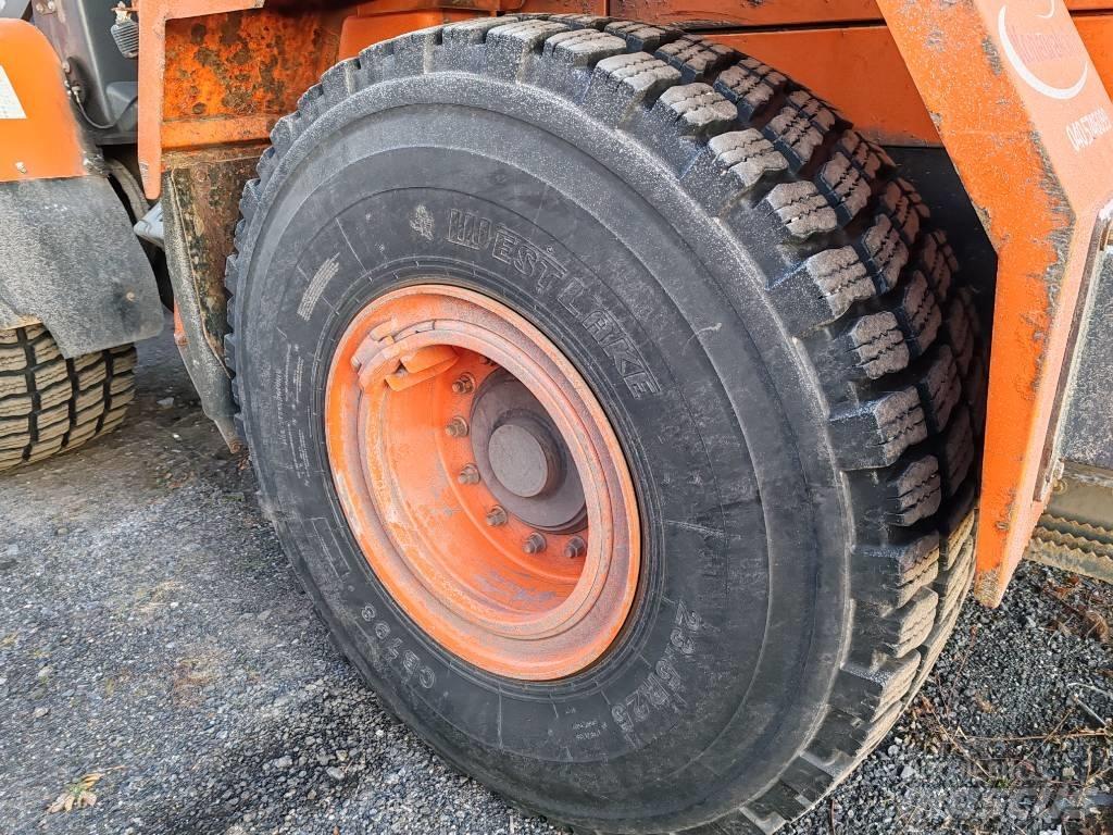 Doosan DL 220 Колесни товарачи
