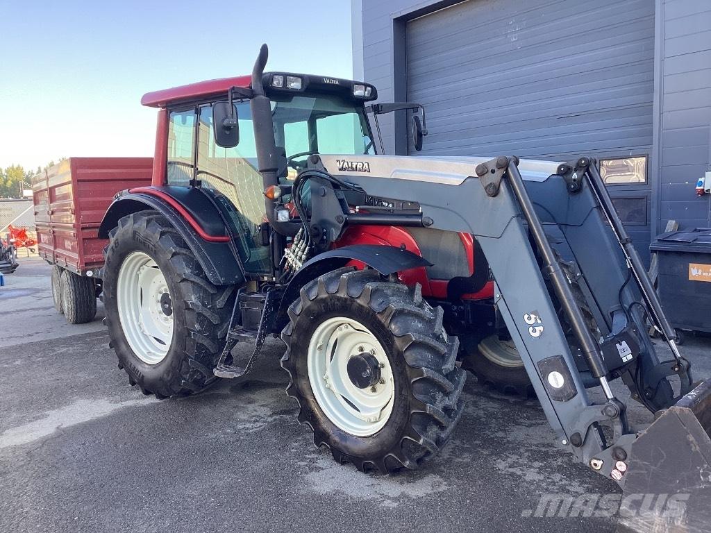 Valtra N141 Трактори