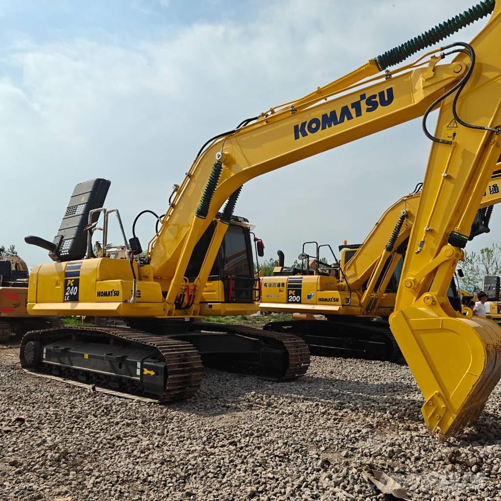 Komatsu 240LC-8 Верижен екскаватор