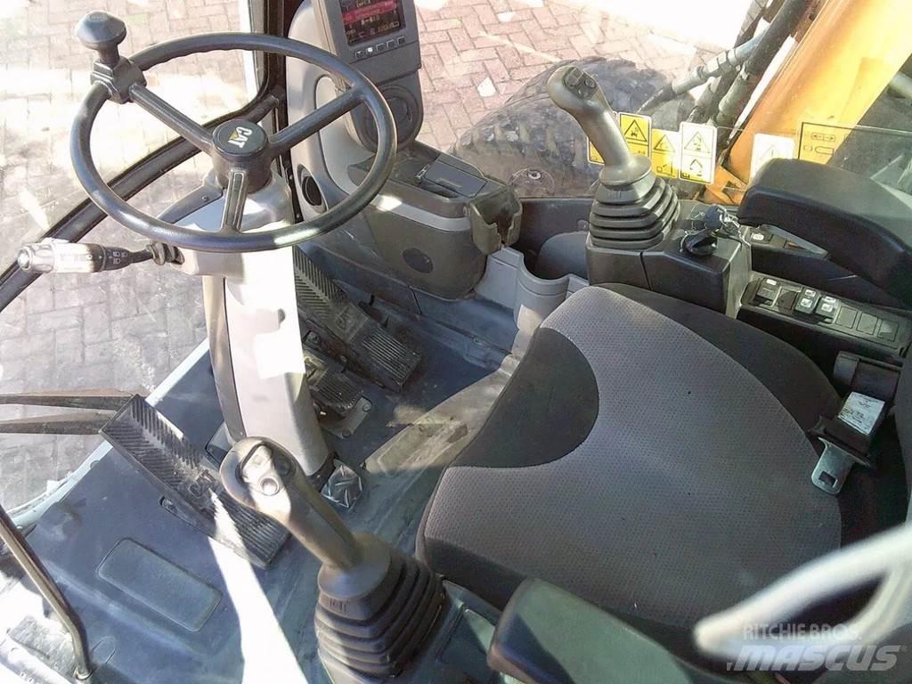CAT M313D Колесни екскаватори